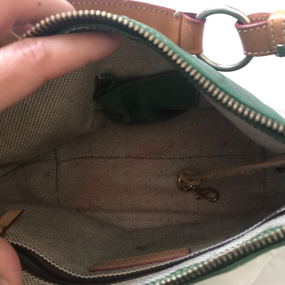 Rare Dooney & Bourke Pebble Green Leather Purse - Picture 3 of 10